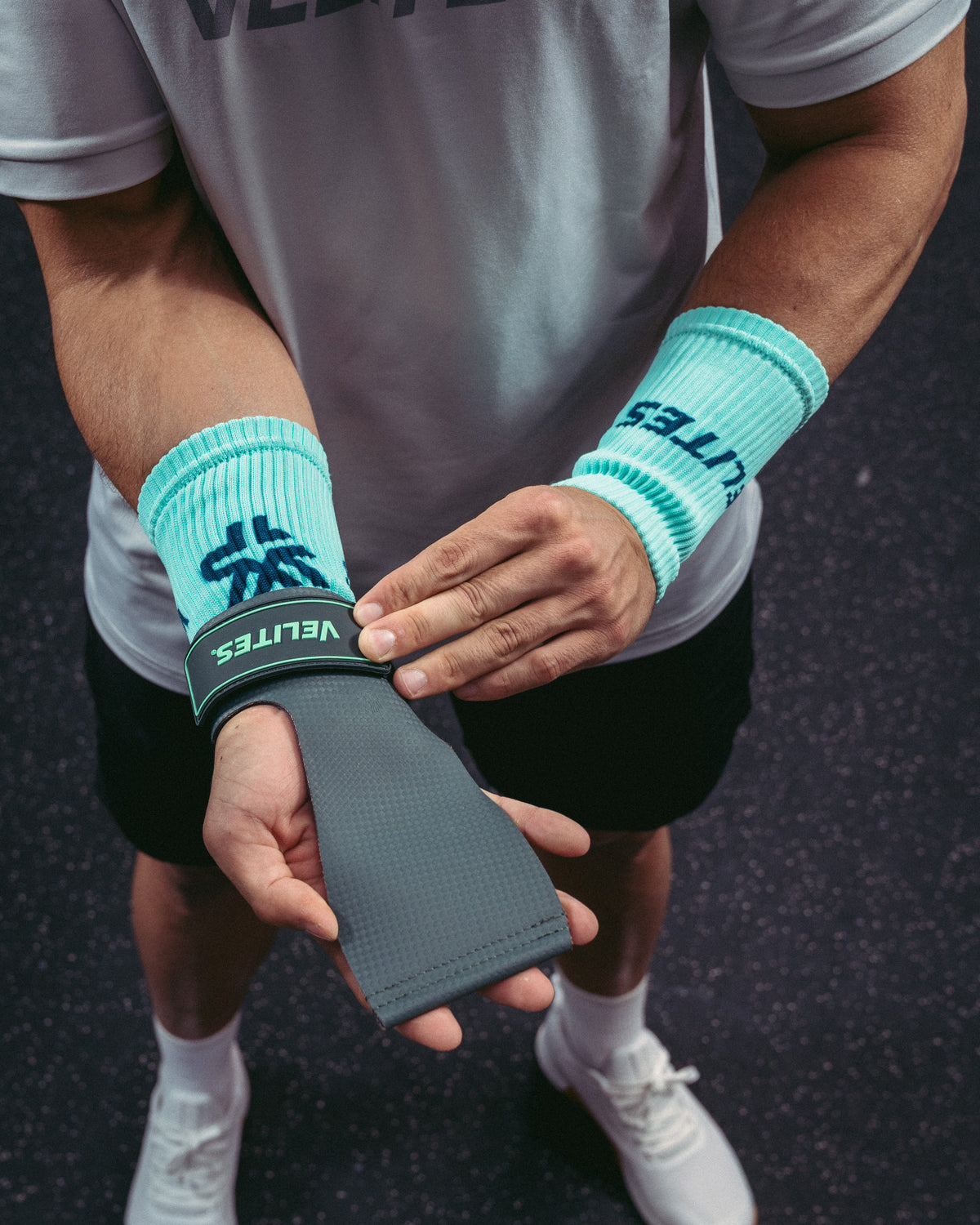Velites grips for protection and comfort