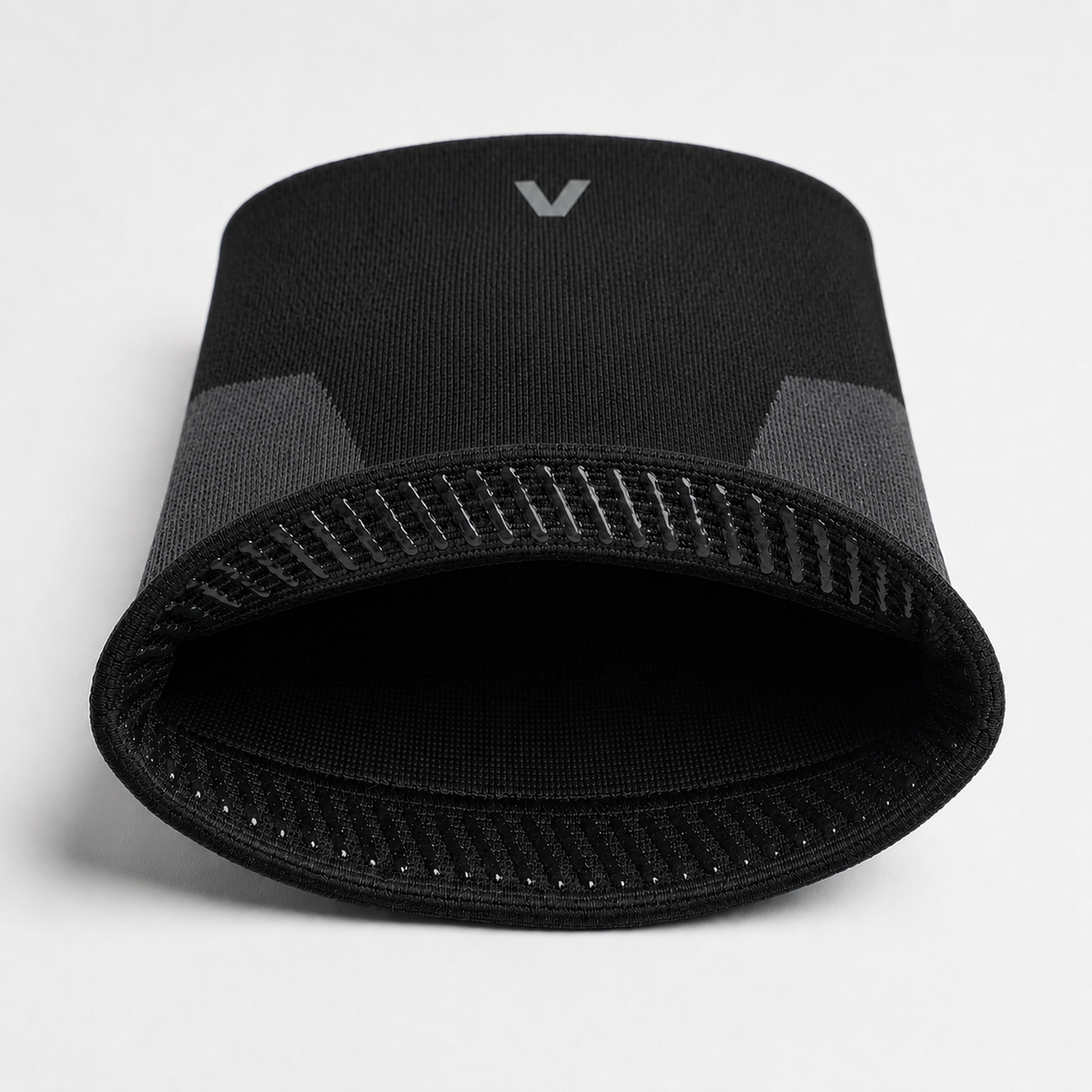 FLOW double-layer knee sleeve VELITES thigh detail black