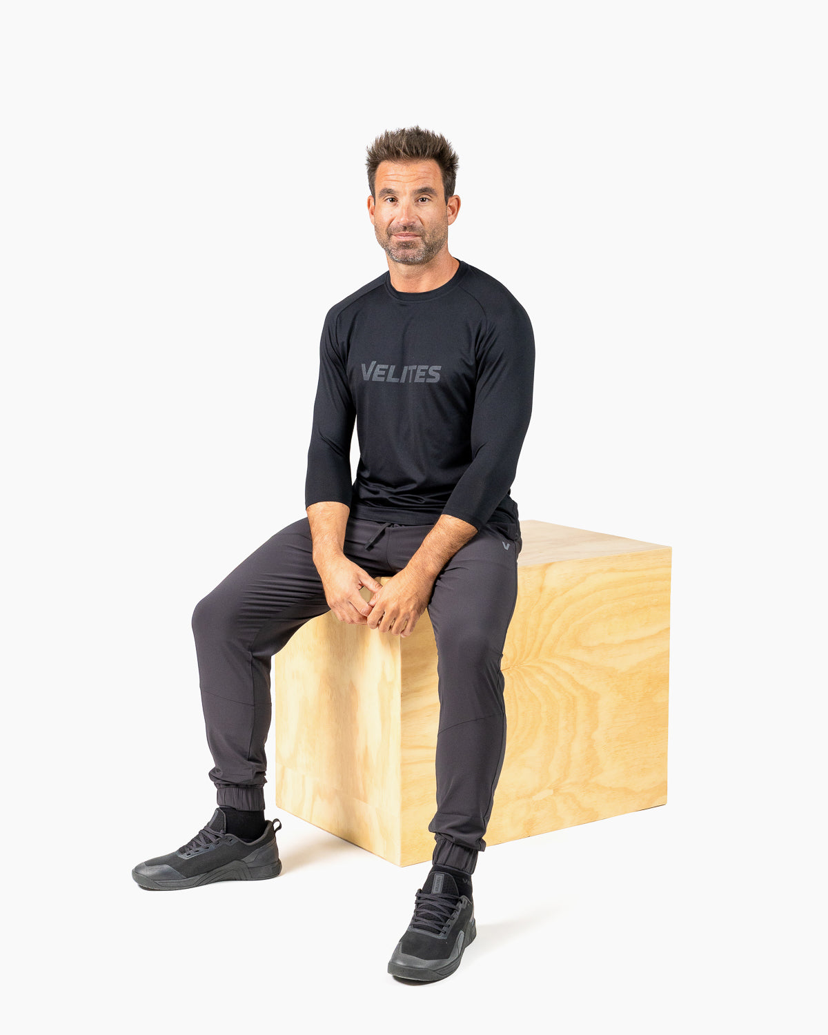 Velites Holo 3/4 Sleeve Tee in azione colore_black