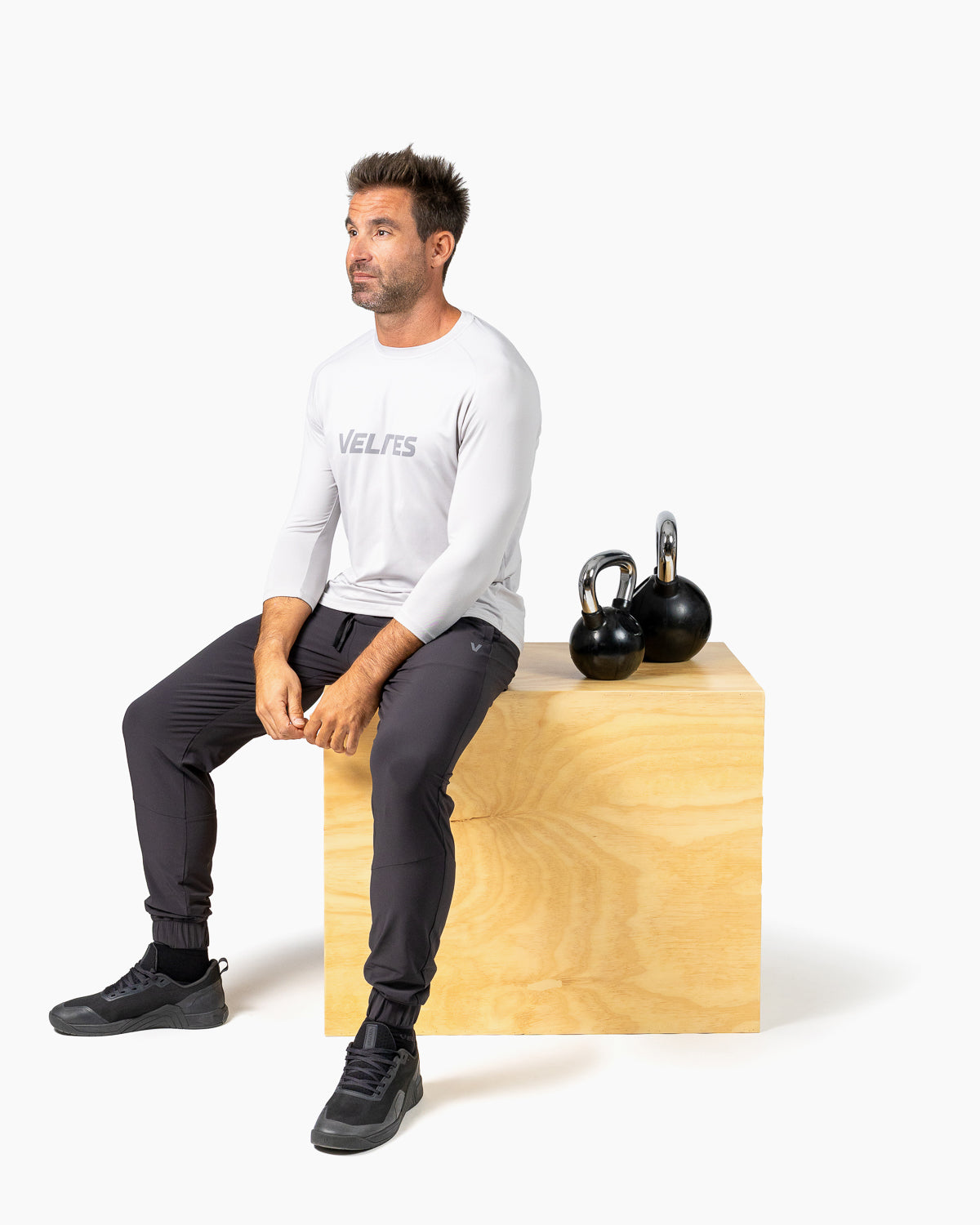 Velites Holo 3/4 Sleeve Tee in azione colore_grey