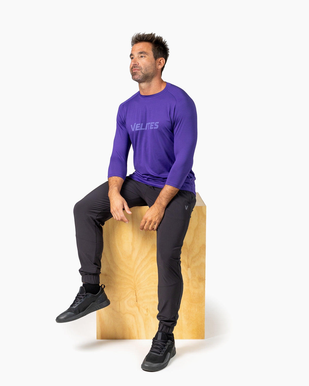 Velites Holo 3/4 Sleeve Tee in azione colore_witchy purple