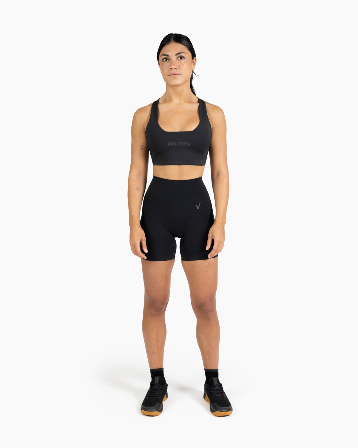 Low neck bra Holo Velites model front color_black