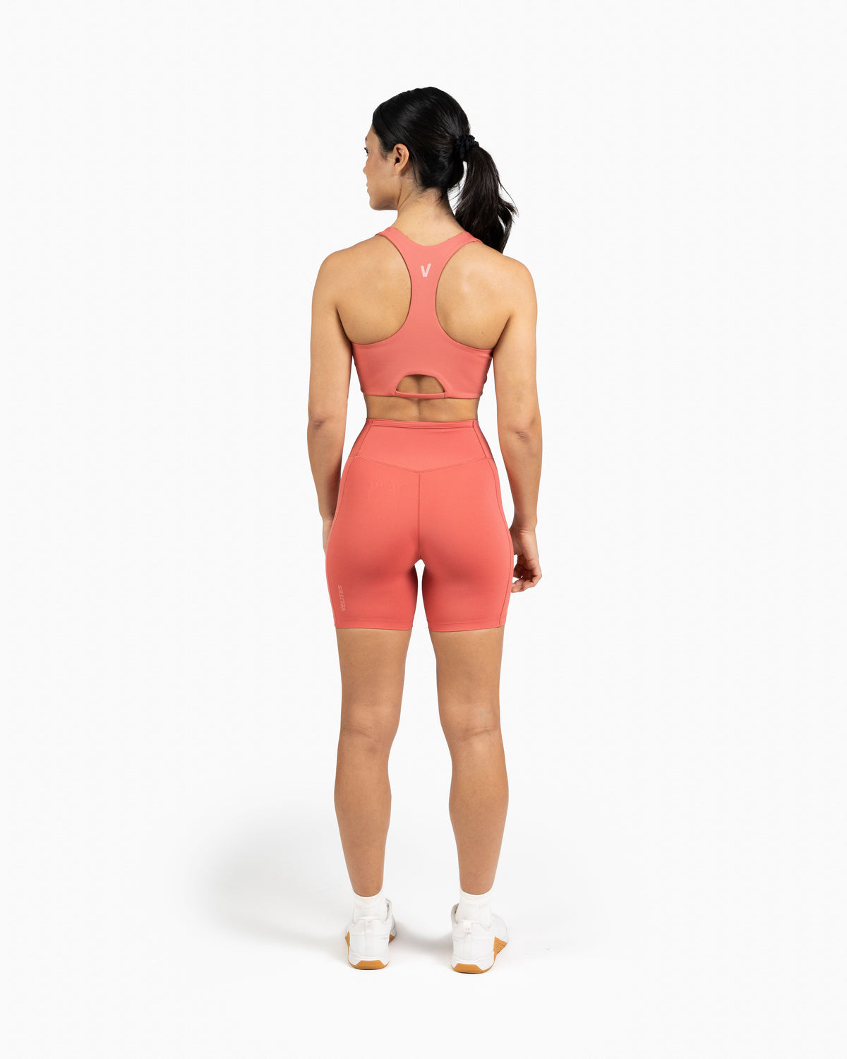Low neck bra Holo Velites model back color_Raspberry